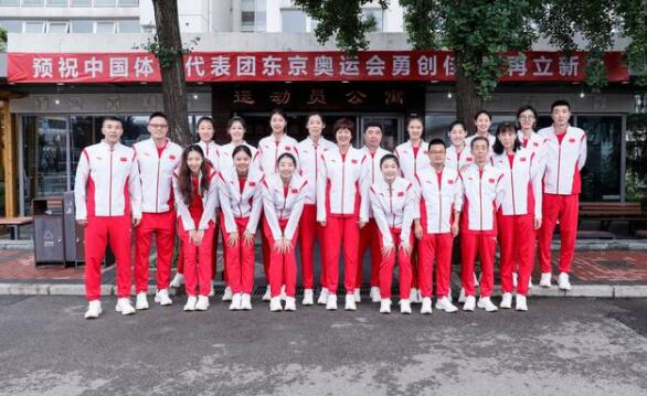 中国女排今日出征 全队目标:升国旗奏国歌1