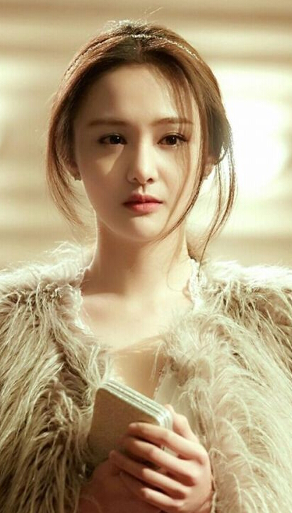 清新美女原是老烟枪 郑爽街头吸烟很熟练3