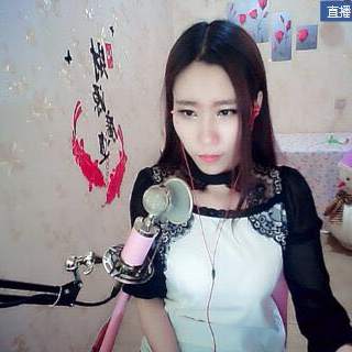 网站聊天室美女主播推荐——菜菜1