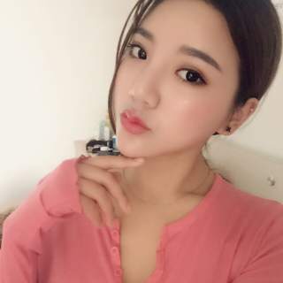 推荐主播 秀色秀场美女主播互动——妞1