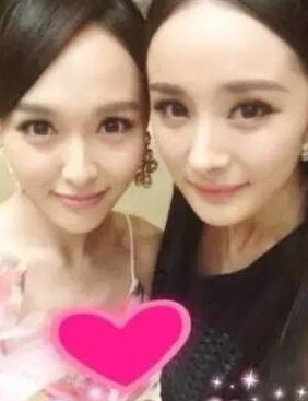杨幂唐嫣姐妹情不合 唐嫣工作室转发黑杨幂微博后称盗号3