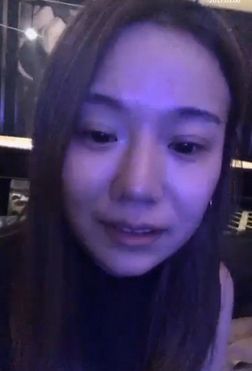 邢晓瑶刘硕分手 素颜直播唱情歌1
