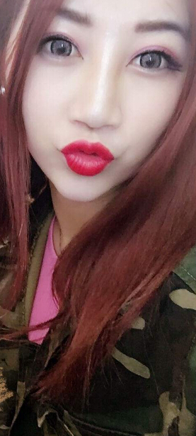 秀场直播间美女