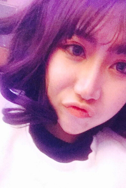 女主播朴妮唛直播房