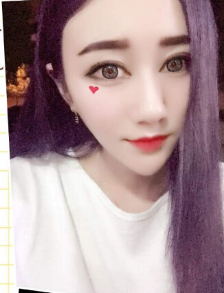 网络红人张依依是谁啊