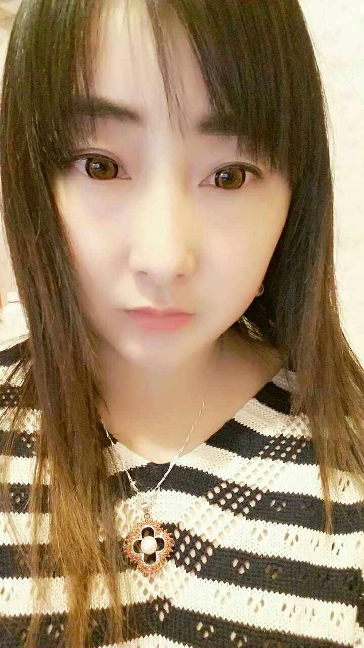 真人美女换装