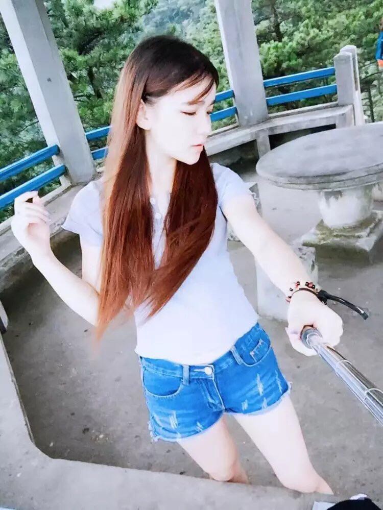 美女现场直播