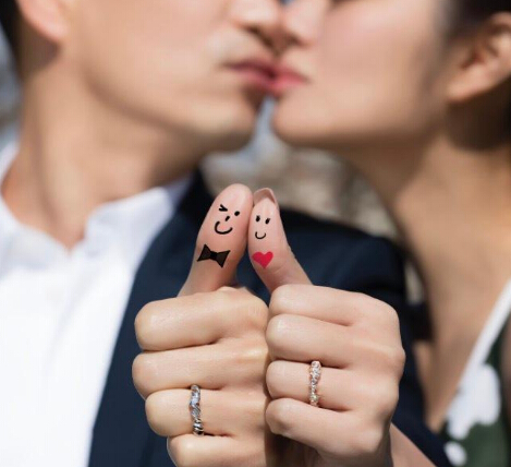 安以轩恋情曝光 安以轩微博发婚讯
