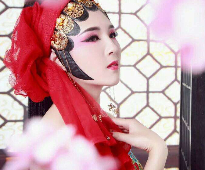 秀场美女主播聊天室 跟美女在直播间畅聊——丽雅3
