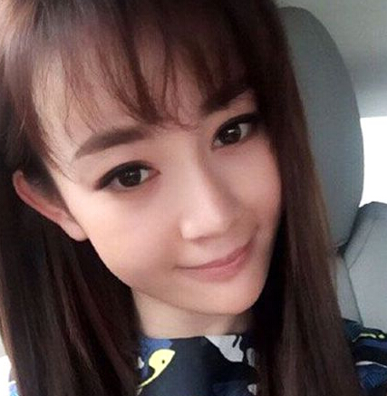 张檬微博赞负评 承认整容想更美3