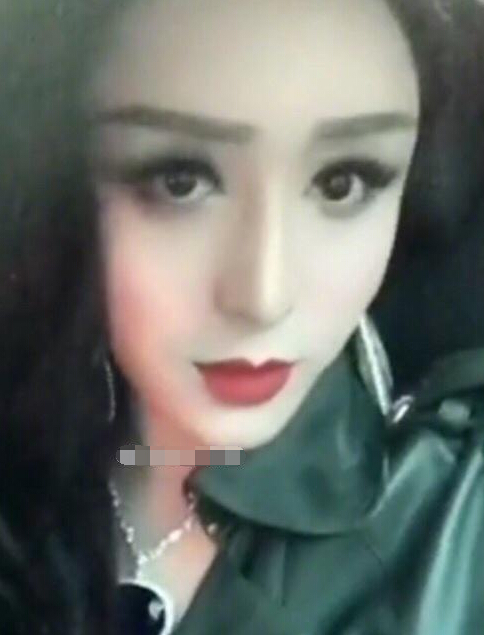 秀场直播间现翻版范冰冰 这次的范冰冰是个男士1