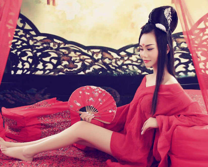 秀色直播间美女 你想看的秀色在这里——皇族心雨2