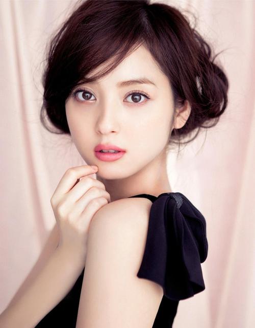 佐佐木希结婚渡部健 最美日本女星嫁给谐星3