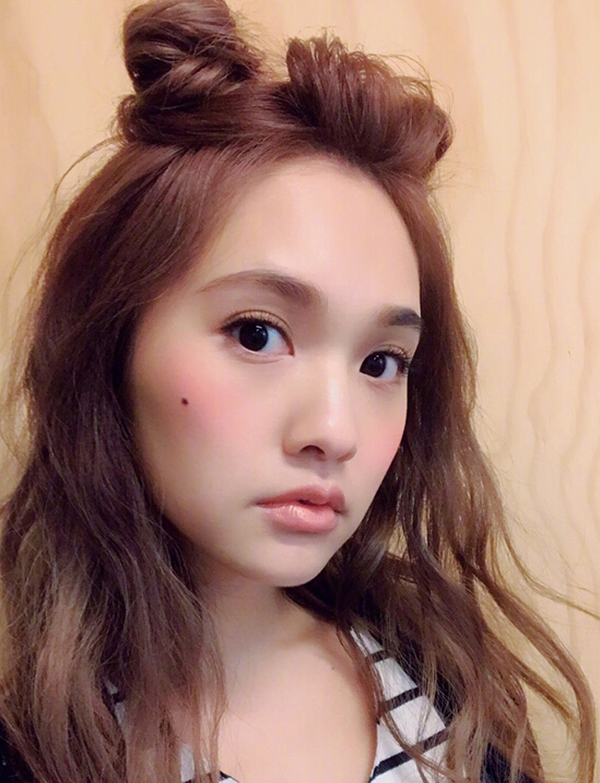 杨丞琳与好友合照 网友讨要护肤之道3