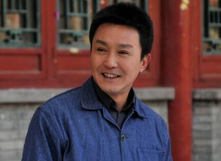 李达康书记扮演者吴刚 化身潮男不忘撒狗粮3