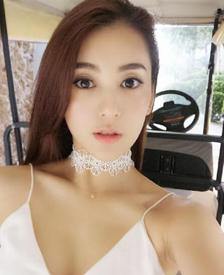 郭富城今日结婚 方媛晒红色新娘鞋难掩紧张3