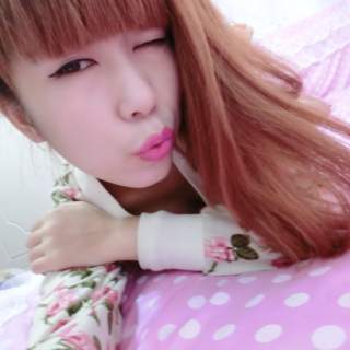秀场直播间美女 秀色直播只在秀色秀场——鹿小萌1