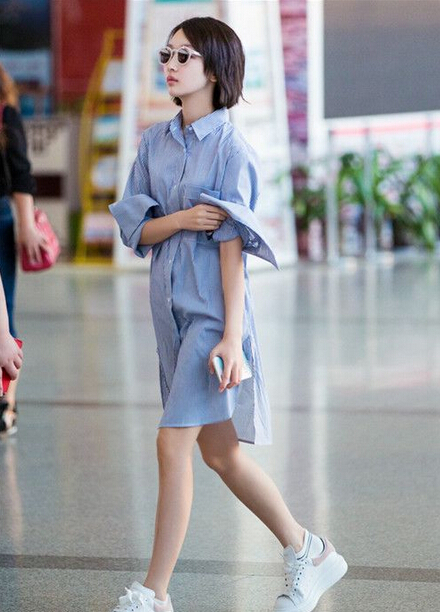 俏皮美女周冬雨