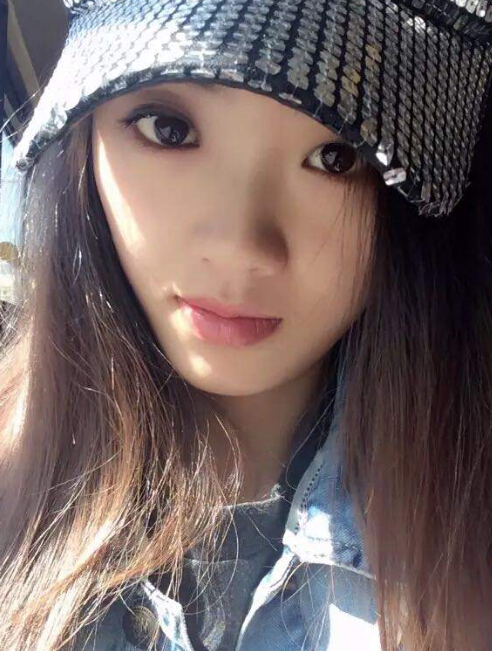 夏日美女直播间 秀色直播给你新鲜——落落1