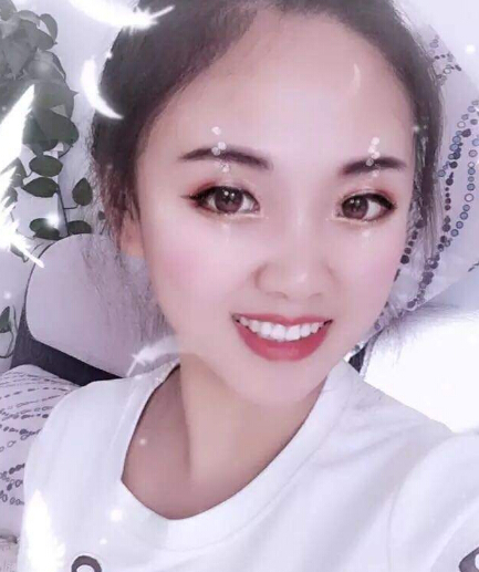 夏日美女直播间 秀色直播给你新鲜——落落2