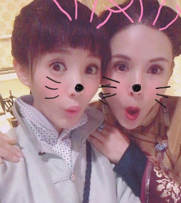 李若彤李一桐穿越同框 李一桐整容前后变化2