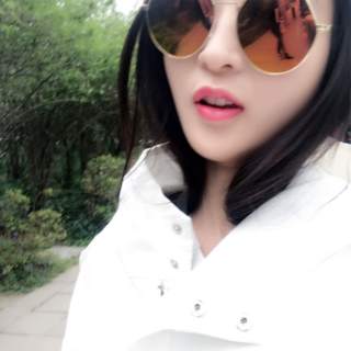 秀场直播间美女 清凉夏日和直播更配——新人琳卡2