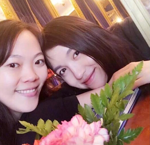 张梓琳晒姐妹合照 世界小姐女儿腿长1