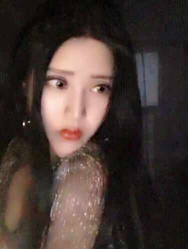 网站聊天室美女主播 她是直播间的聊天高手——珊妮1