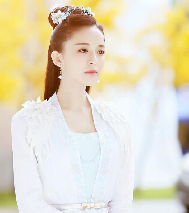古力娜扎微博晒青春靓丽 古力娜扎古装气质1