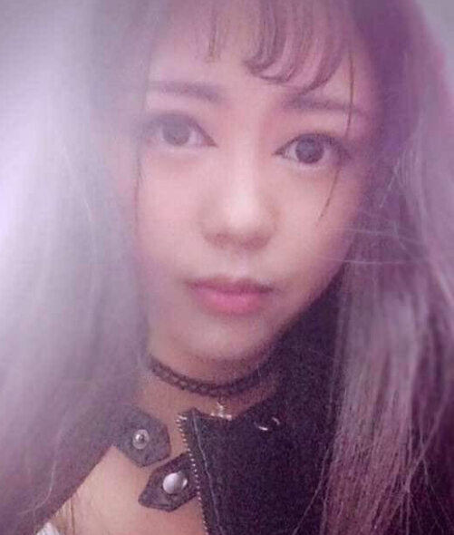 秀场直播间避暑 吃着西瓜欣赏美女——安徽3