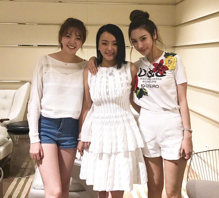 王中磊女儿王文也 身材高挑长相不输明星2