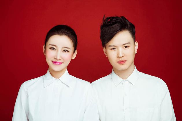 中国好声音张玮结婚 张玮娇妻身材热辣1