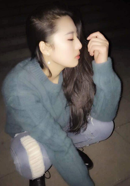 秀场直播间美女 互动聊天你来选——蒜瓣3