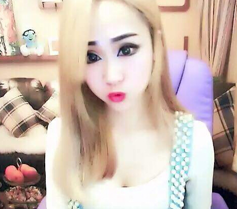 秀场女主播推荐 风里雨里等你来——戀戀1