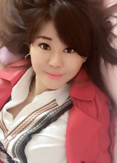 秀场直播间美女 在线互动表演在等你来——果然1