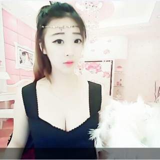 视频网络直播间美女 真人在线直播秀——丑葵1