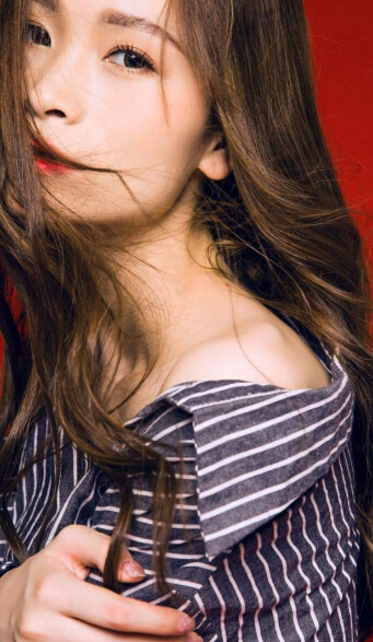 秀场直播间美女 主播陪你走过暴雨天——新人2
