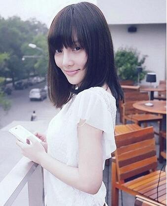 李小璐短发露香肩性感 玛丽莲梦璐上线2