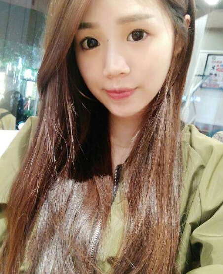 秀场直播间美女 雨后的炎热为你遮挡——妮宝2