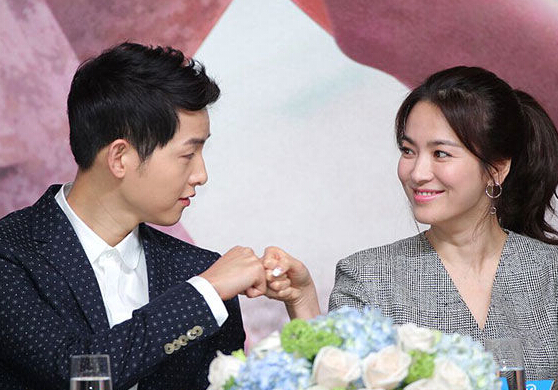宋慧乔宋仲基恋情曝光 婚讯公布否认奉子成婚3