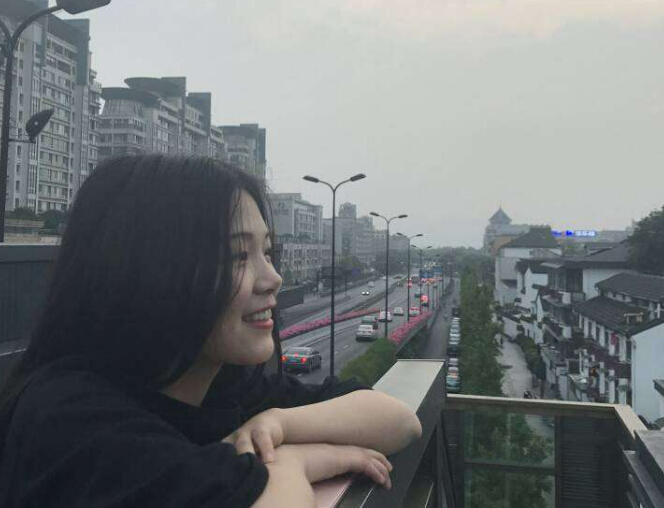 秀场直播间免费直播秀 专属直播间美女——榴莲1