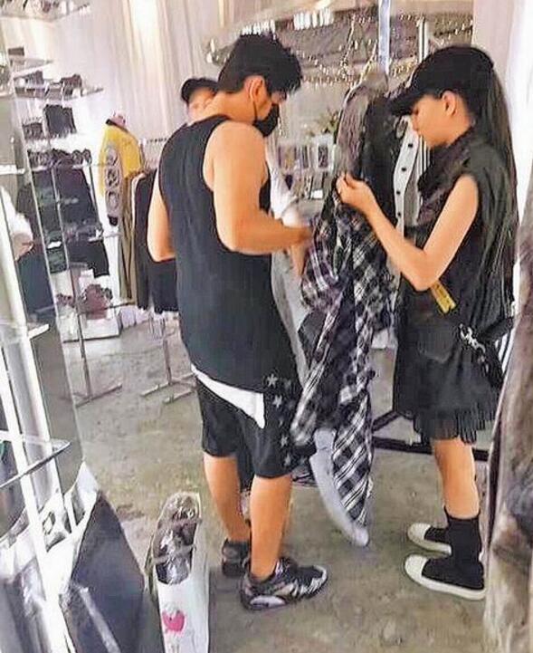 昆凌周杰伦二胎降生 出月子变瘦周董却变胖2