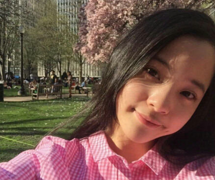 欧阳娜娜写真曝光 皮衣墨镜变身叛逆期少女3