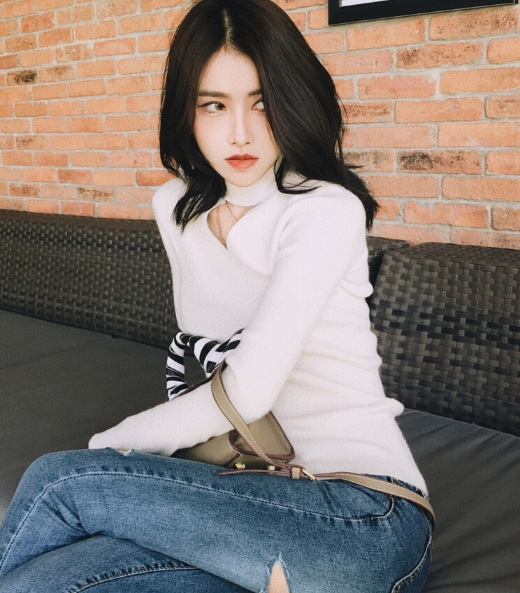 林更新绯闻女友小黑晒照 环境奢华人更美3