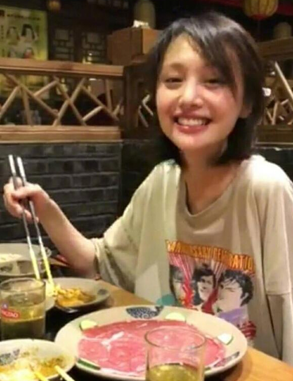 郑爽带替身吃火锅 替身妍妍跟郑爽傻傻分不清楚3