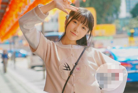 徐娇被贴罚单吐槽 徐娇长大后变身美女3