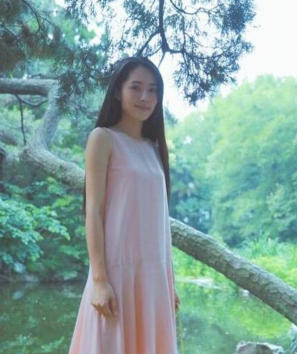 郭碧婷国民老公晒照 穿蓝西装大气十足3