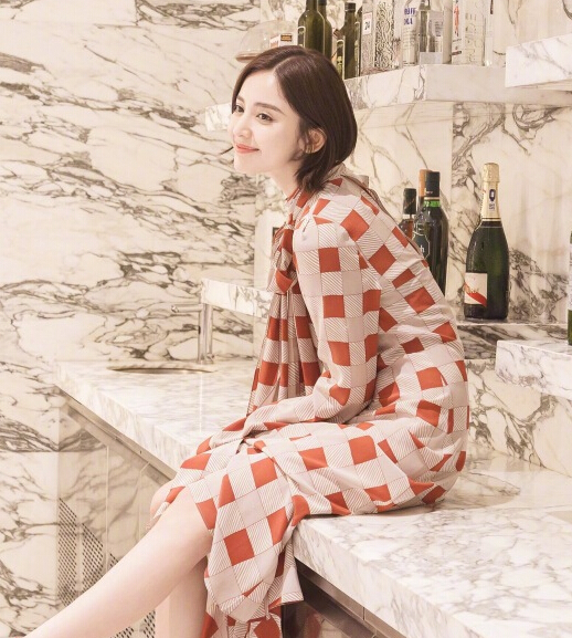 秀色直播间美女 娜扎更博秀美照太美腻3