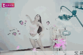 秀色直播间美女打破常规 齐臀短裙跳中国舞更美——采薇1