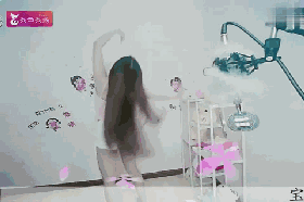 秀色直播间美女打破常规 齐臀短裙跳中国舞更美——采薇3